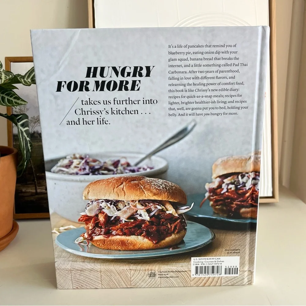 Cravings, Hungry For More Cookbook - Chrissy Teigen